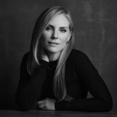 Professional headshot by Chicago headshot photographer Michael Schacht - Portrait 0008