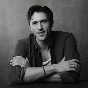 Professional headshot by Chicago headshot photographer Michael Schacht - Portrait 0011