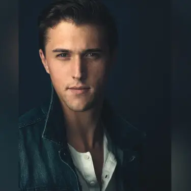 Professional headshot by Chicago headshot photographer Michael Schacht - Portrait 0029