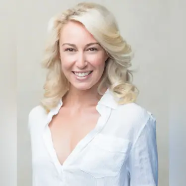 Professional headshot by Chicago headshot photographer Michael Schacht - Portrait 0047