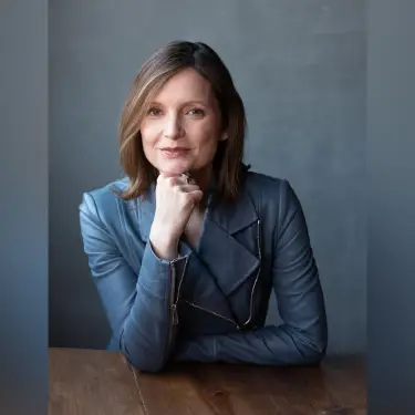 Professional headshot by Chicago headshot photographer Michael Schacht - Portrait 0049