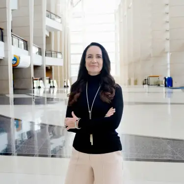 Professional headshot by Chicago headshot photographer Michael Schacht - Portrait 0068